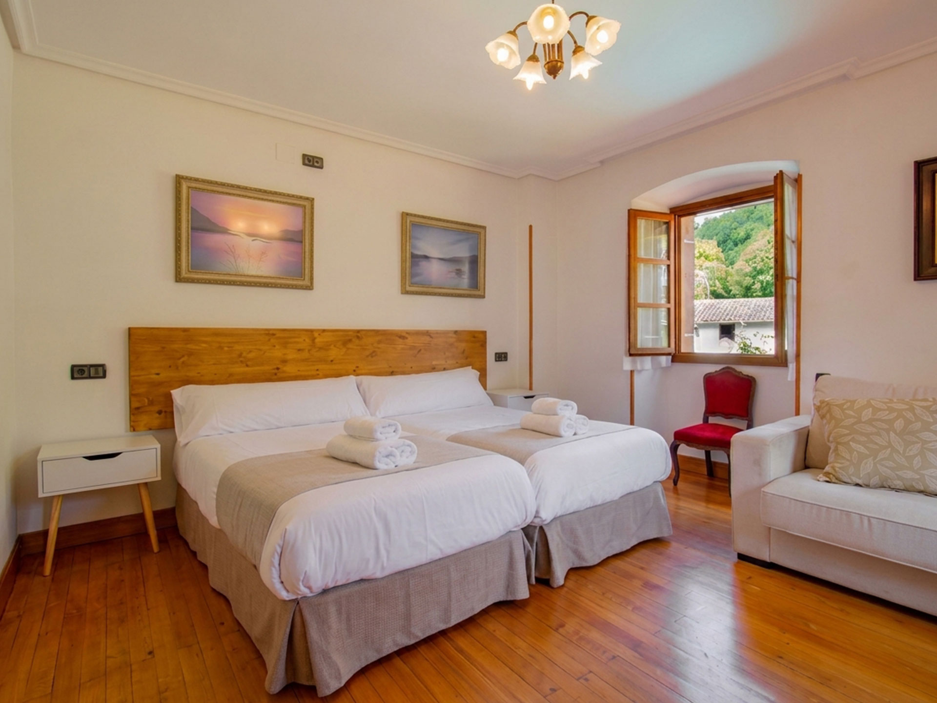 Dormitorio Txantxangorri | Casa Betraunea
